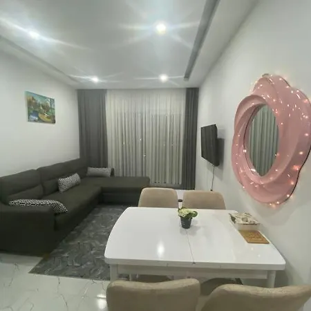 Havuzlu Site Dairesi Apartment